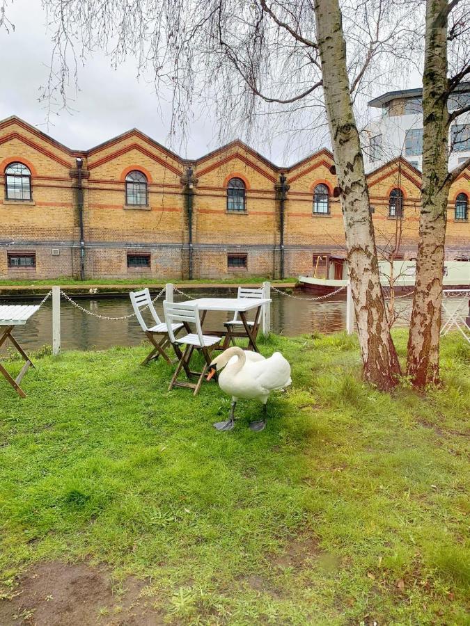 Portobello Dock Canalside Apartment 런던 외부 사진